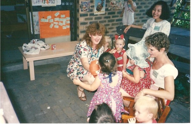 Guiding parents in play sessions for parents and children.