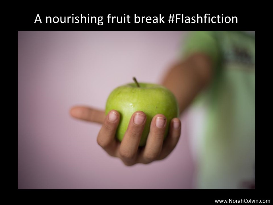 A nourishing fruit break&nbsp;#flashfiction